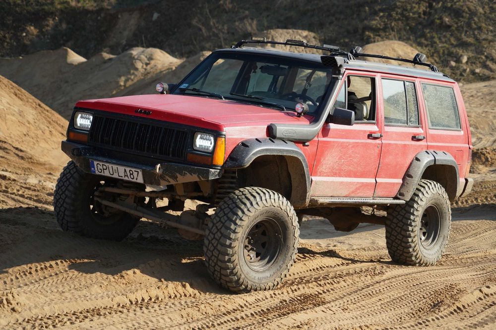 Jeep Cherokee XJ '95 Mopar 4.0 LPG 4x4 Lift 6.5"