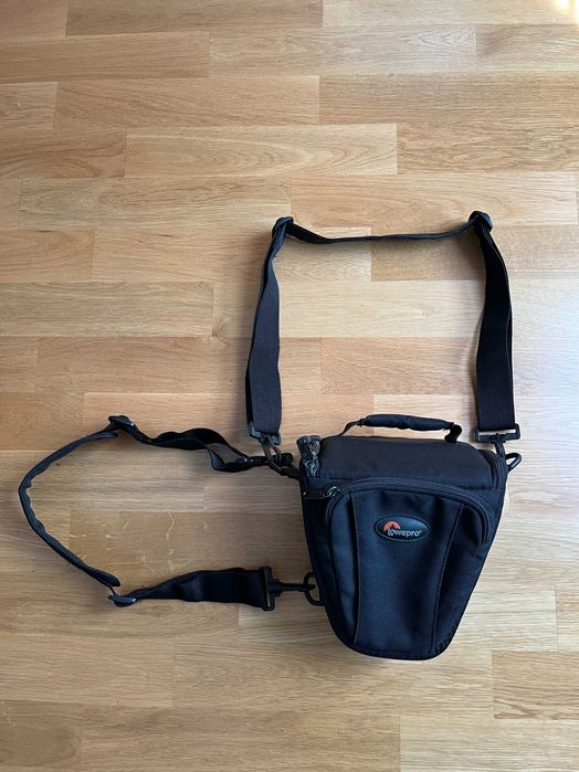 Solidny pokrowiec LowePro na lustrzankę