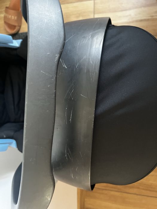 Fotelik firmy cybex dla niemowlaka z bazą