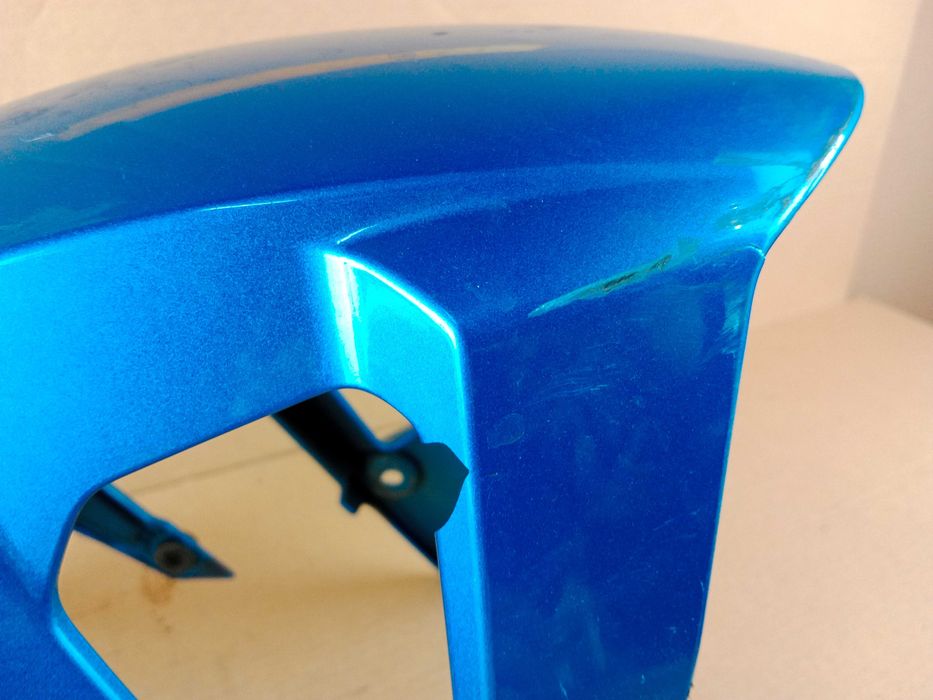 Suzuki GSX-8R Błotnik Przód Przedni 23-26
