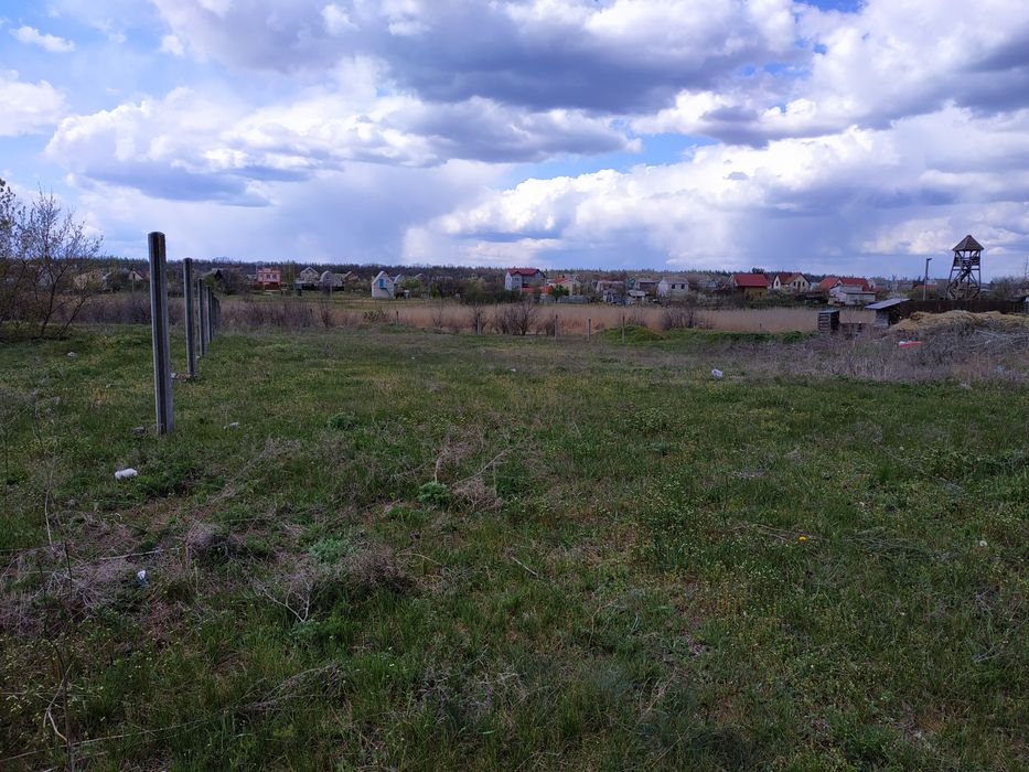 Продам участок в с.Обуховка, возле леса,  (Кировское)