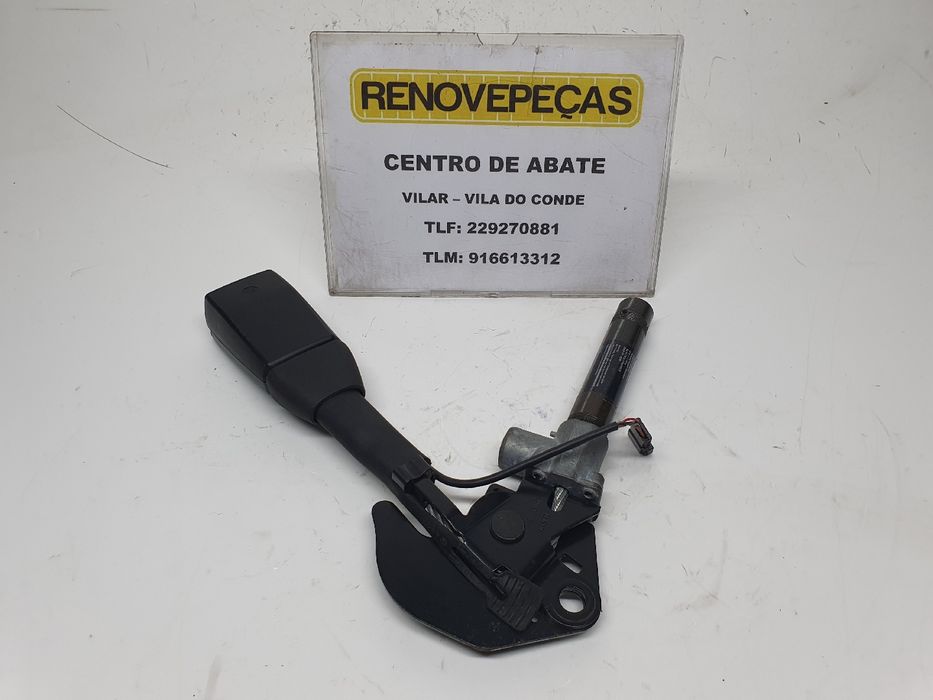 Encaixe de cinto frente esquerdo BMW 5 (E39)