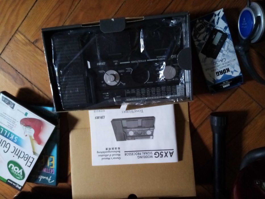 Fender Squier Stratocastar COM ACESSORIOS