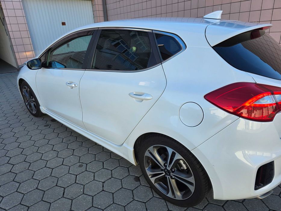 Vendo kia ceed gt line  bom estado foto 4