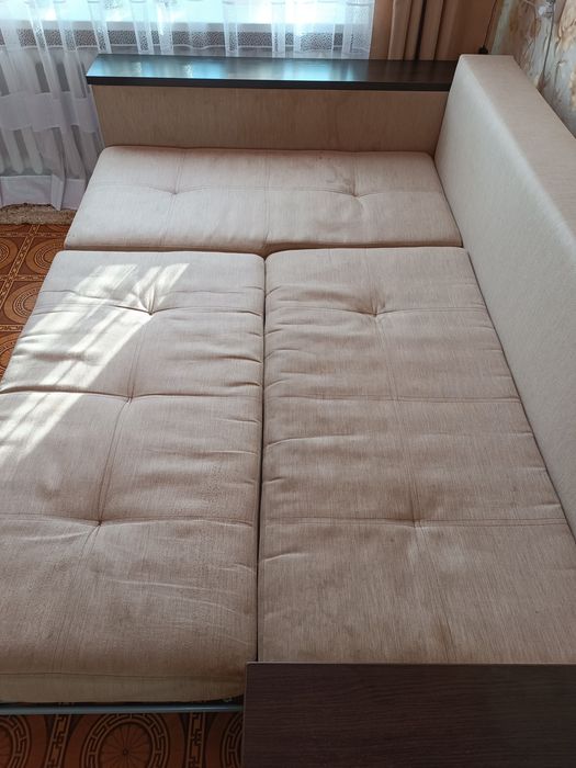 Кутовий розкладний диван