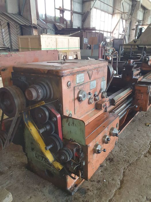 Направляючі в ідеальному стані! 1М63БФ101 станок токарний, верстат