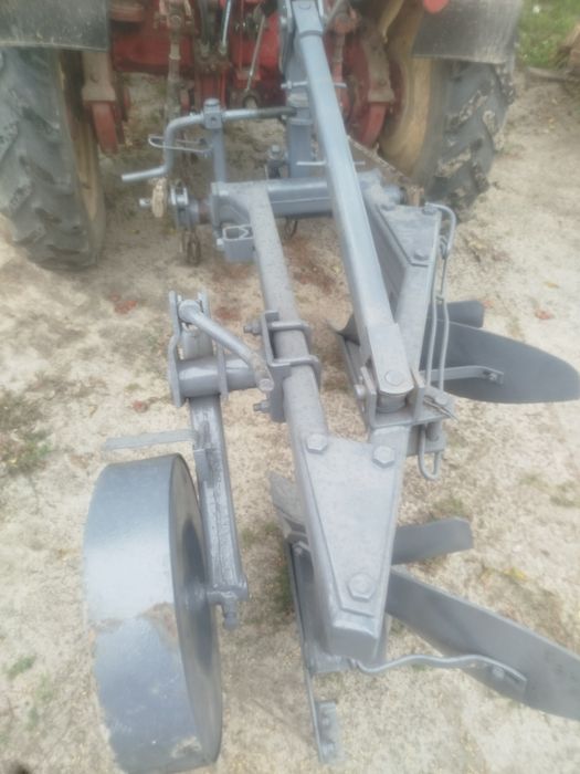 Продам плуг Бомет 2.30