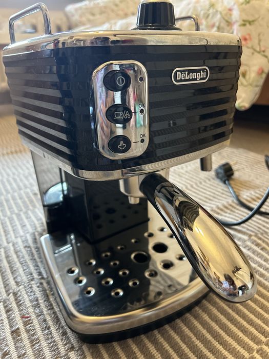 Ekspres kolbowy Delonghi