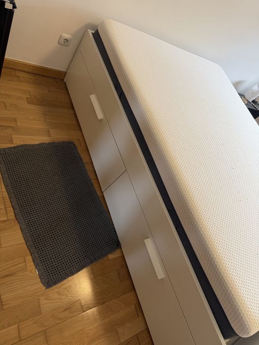 Cama com gavetas e colchão