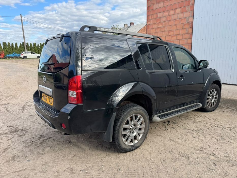 2010 Nissan Pathfinder  Tekna 2.5dci 190  Anglik kod silnika YD25DDTI