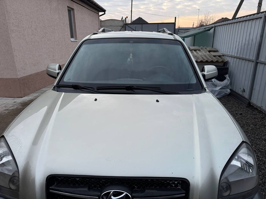 Продам Hundai Tucson, 2.0л 2008г