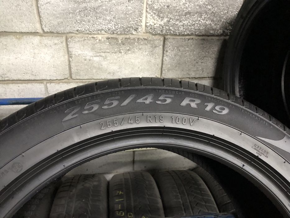 Літні шини 255/45 R19 (100V) PIRELLI