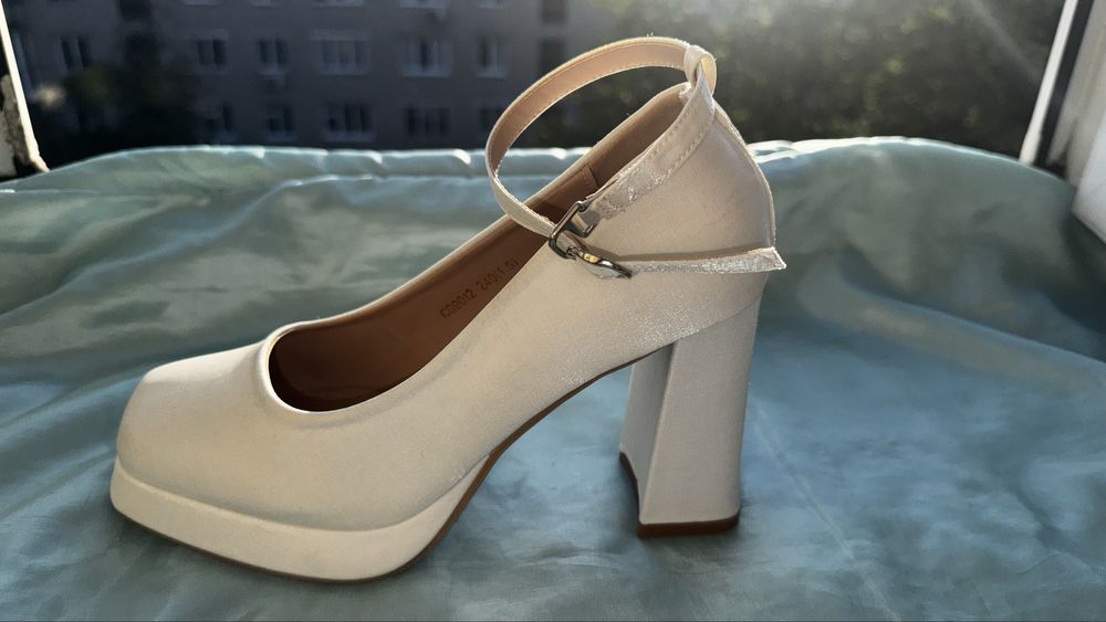 Весільні туфлі, розмір 37,5