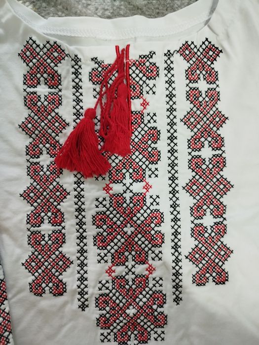 Вишиванка для дівчинки