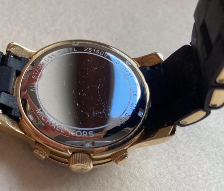Relógio Michael Kors Runway MK5191 - Preto e Dourado (A funcionar), Pouco uso.