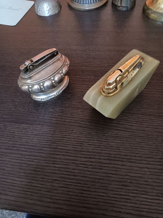 2 isqueiro de mesa ronson 1 a gás e outro a gasolina