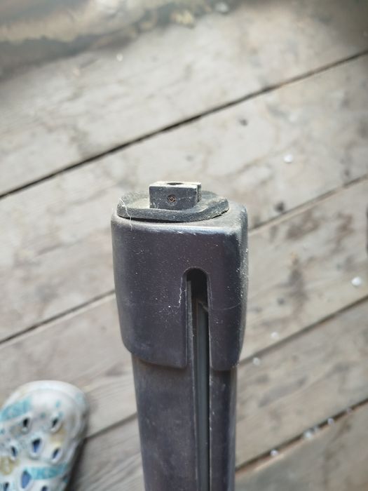 Шторка багажника