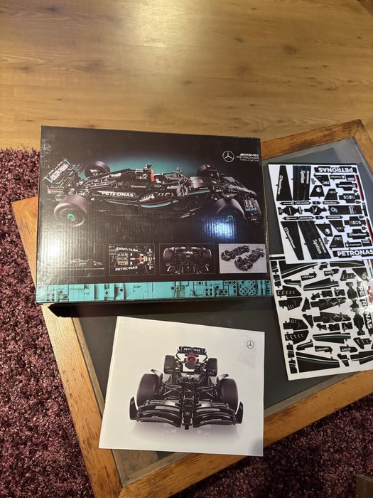 Legos Mercedes AMG F1W14 E-Performance