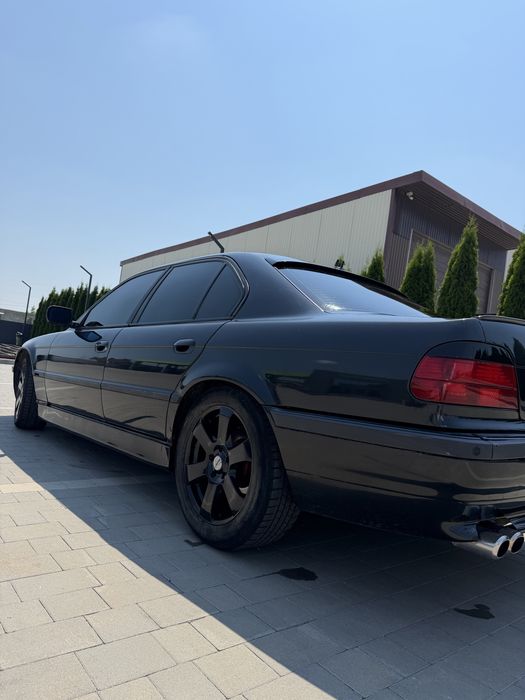 BMW 735I 1999р.      .