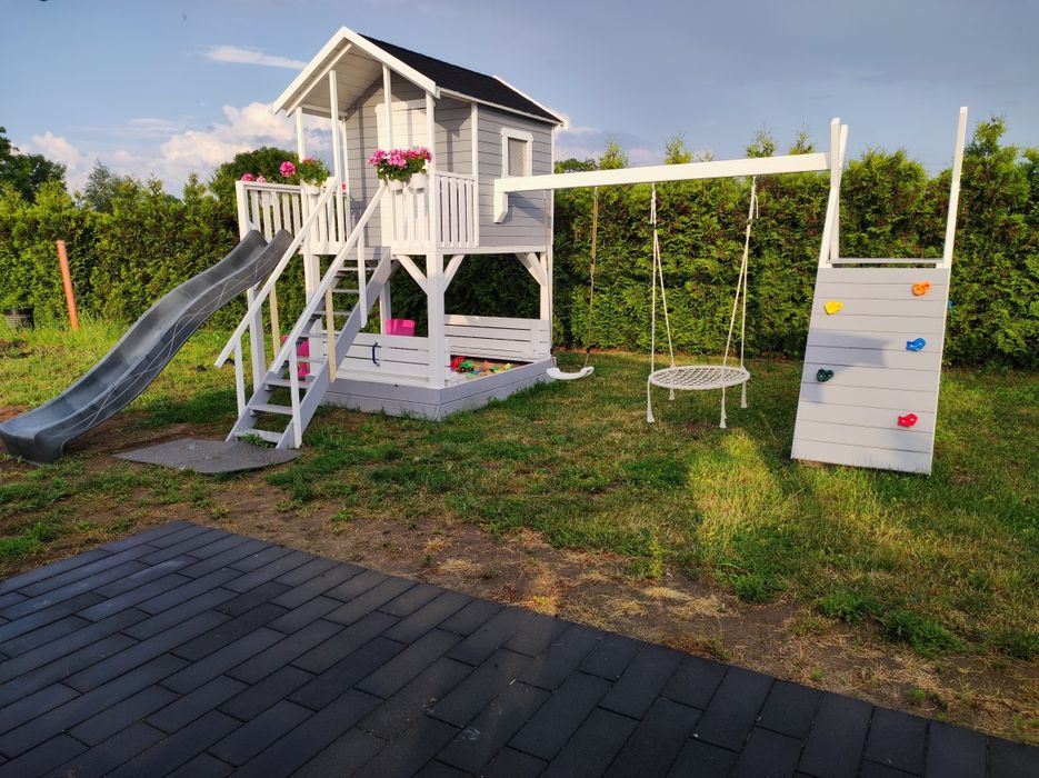 Domek dla dzieci plac zabaw