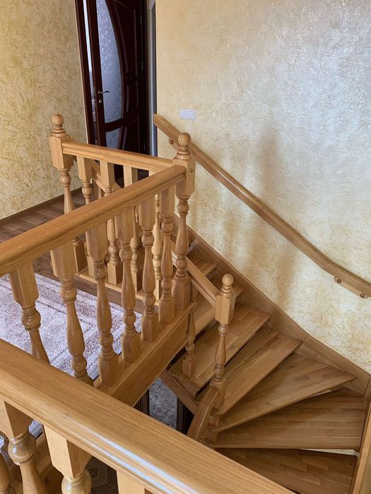 Продаж 2 поверхового будинку бесідка і ділянкою на 15 соток, 239 кв. м