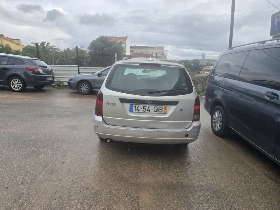 Carrinha impecável do motor