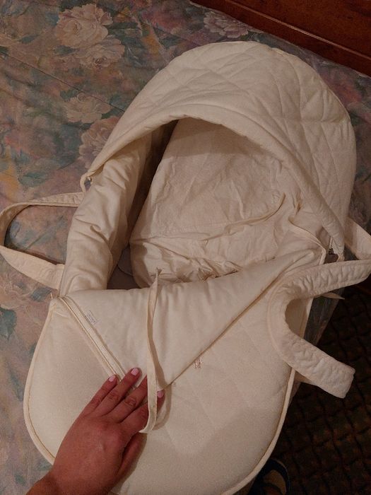 Alcofa bebé com suporte