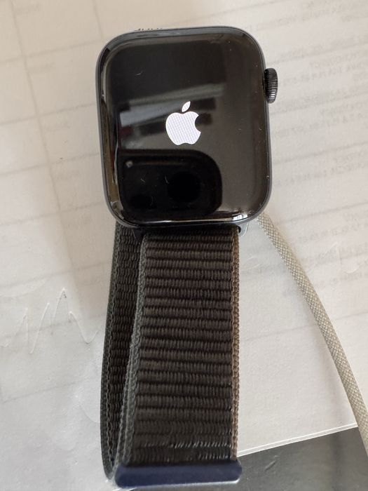 Apple Watch SE + Cellular 44mm