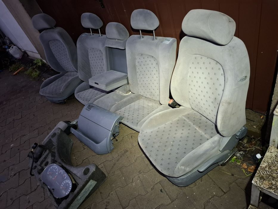Seat Toledo 2 1.6 SRI 8V Fotele Przód Podłokietnik LC9Z Drzwi Klapa ST