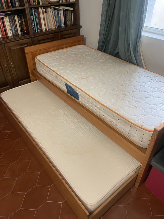 Cama solteiro com gaveta