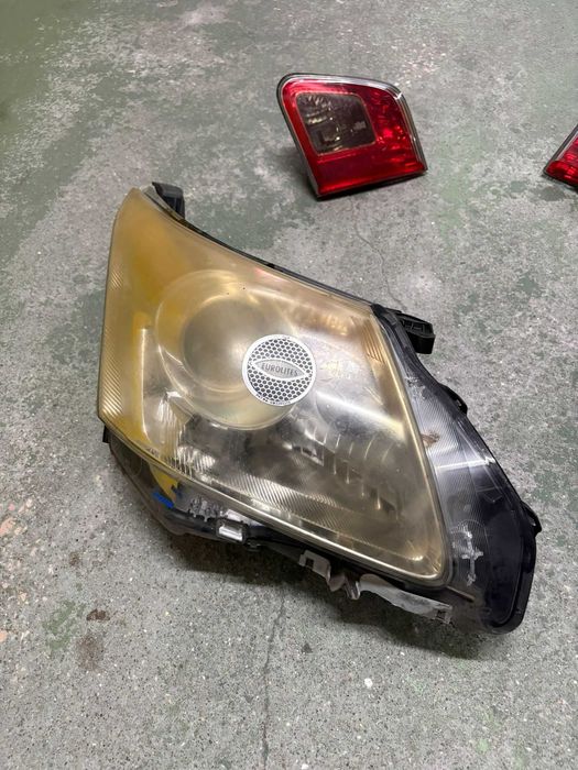 Farolins Traseiros Toyota Avensis T27 2009–2011 (Par Interior)