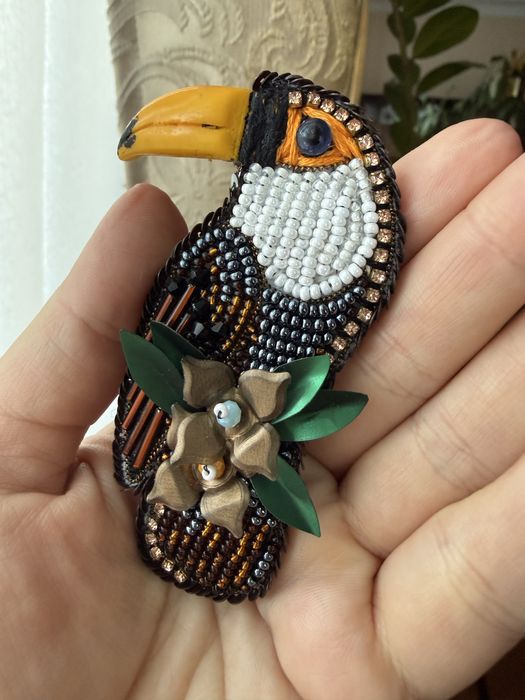 Брошка пташка Тукан.