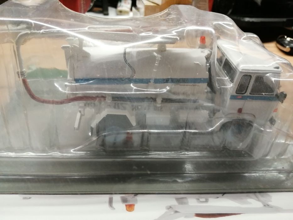 Kultowe ciężarówki auta PRL Star 28 sw-21 WUKO  skala1/43