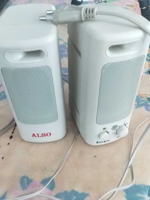 Продам комп'ютер з монітором, клавіатурою, мишкою, аудіоколонками.