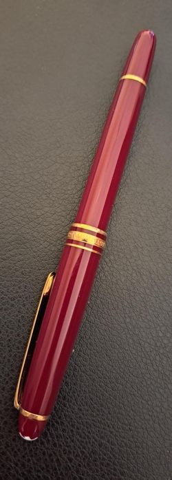 Caneta Montblanc Meisterstuck com aparo em ouro 14k