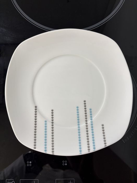 Conjunto de pratos refeição