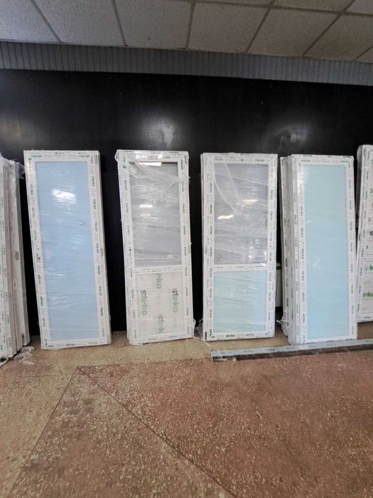 Продаж вікон та дверей, сарай, хоз блок, душ, туалет, балконний блок