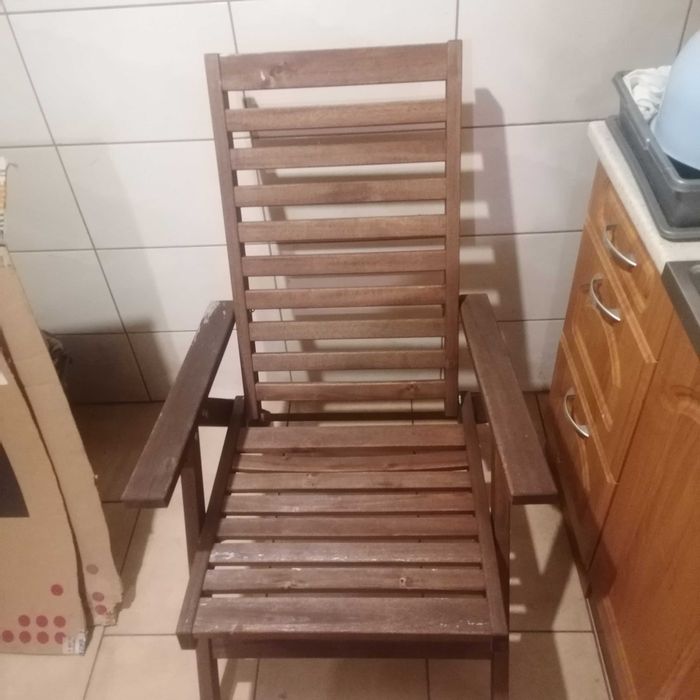 Sprzedam krzesła ogrodowe i leżaki