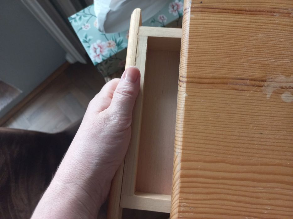 Stolik pod laptopa