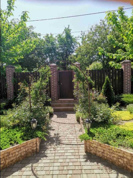 Затишний одноповерховий будинок в центрі Правого берега (22-350-471)