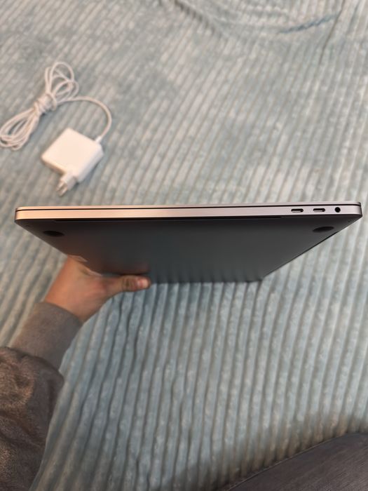 Macbook Pro 2019 Touchbar