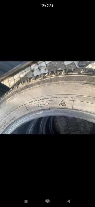 Продам зимову гуму, шини 215*60*17