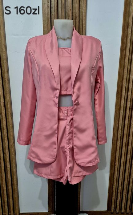 Marynarka z szortami