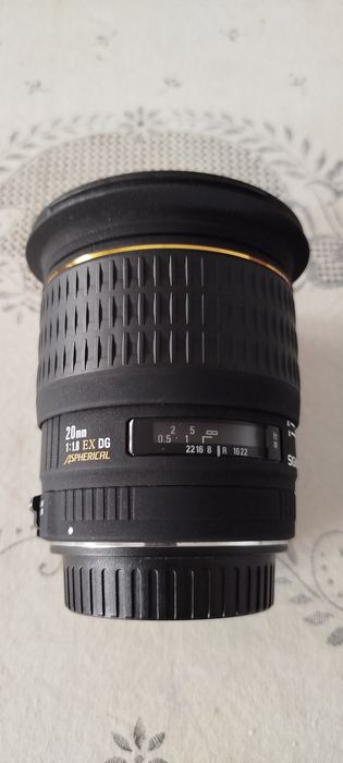 Objetiva Sigma 20mm para Canon EF