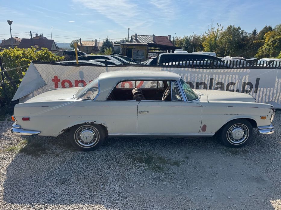 Mercedes-Benz W111