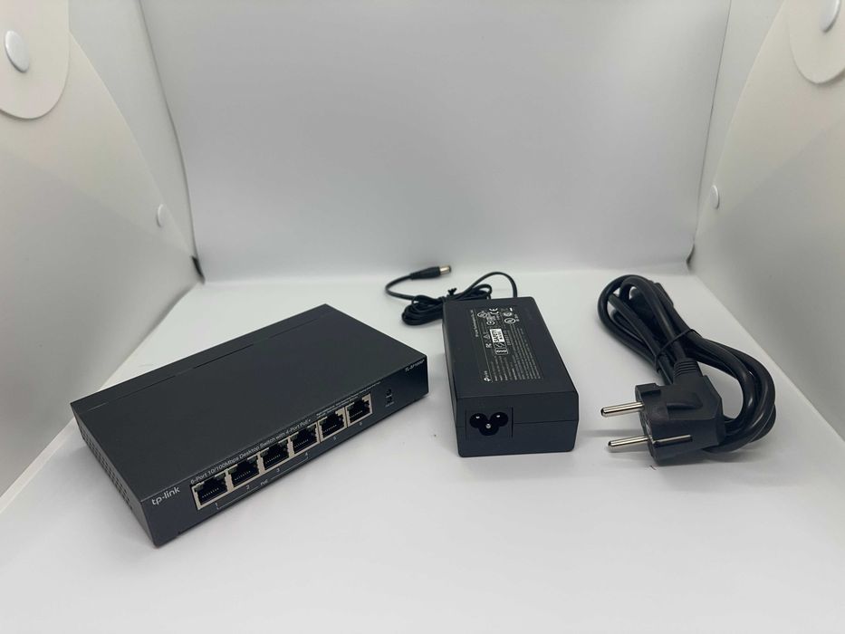 TP-Link TL-SF1006P - Switch 6P