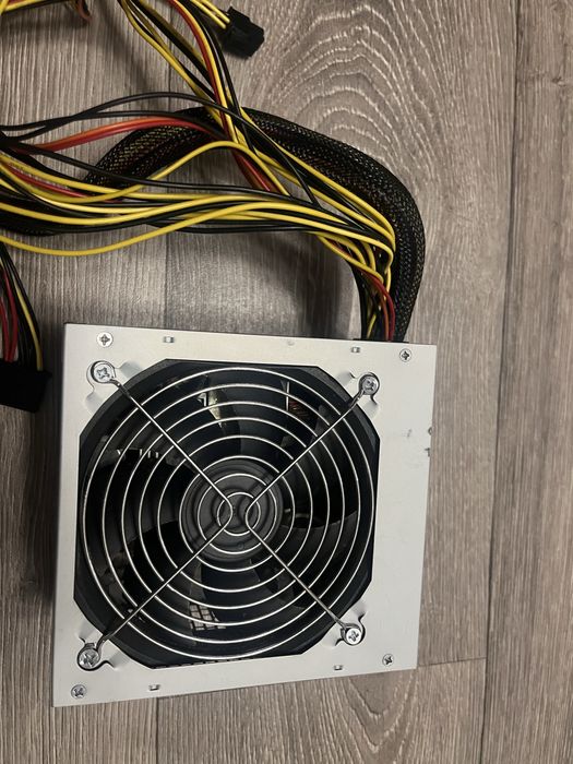 Блок живлення та ОЗУ для компʼютера