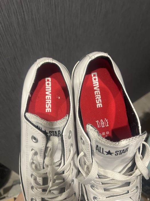 CONVERSE 41.5р. Нові.