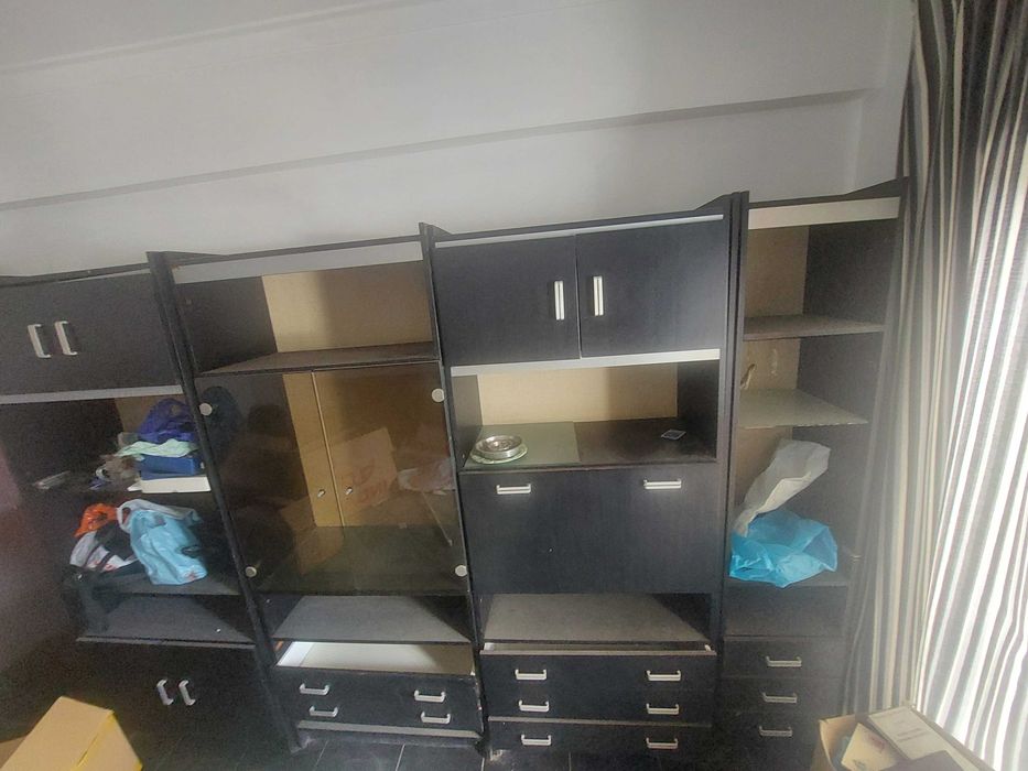 Estante de sala preta