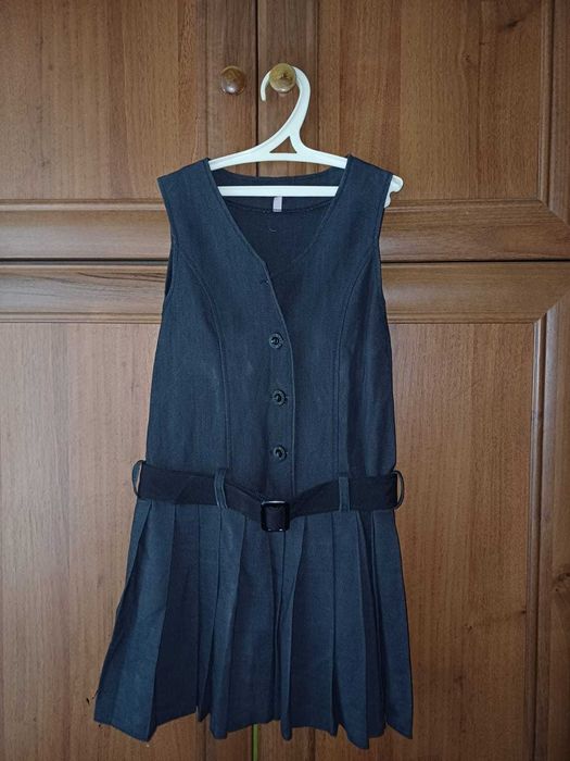 Шкільний сарафан на дівчинку